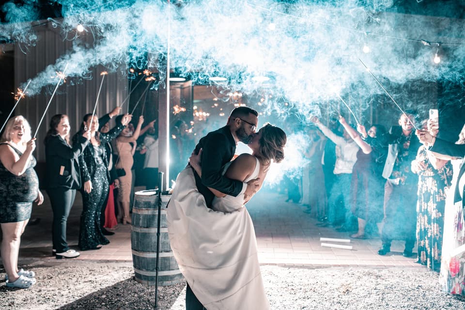 Alex + Kayel — photograph 10 of 22