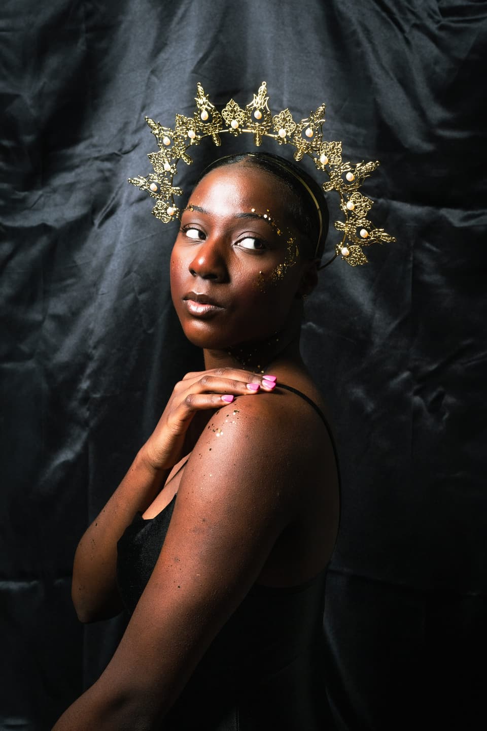 Sara — photograph 4 of 9