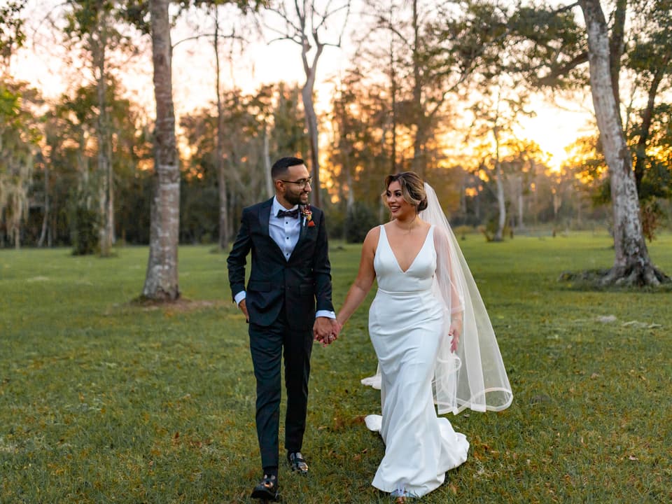 Alex + Kayel — photograph 4 of 22