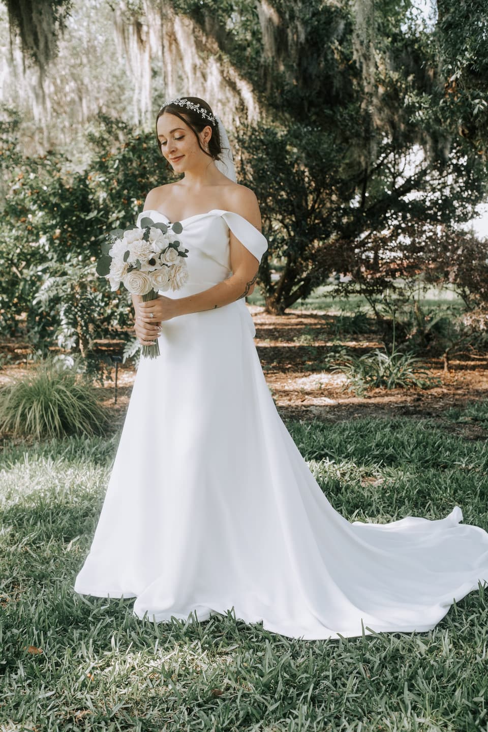Leah + Colton — photograph 17 of 33