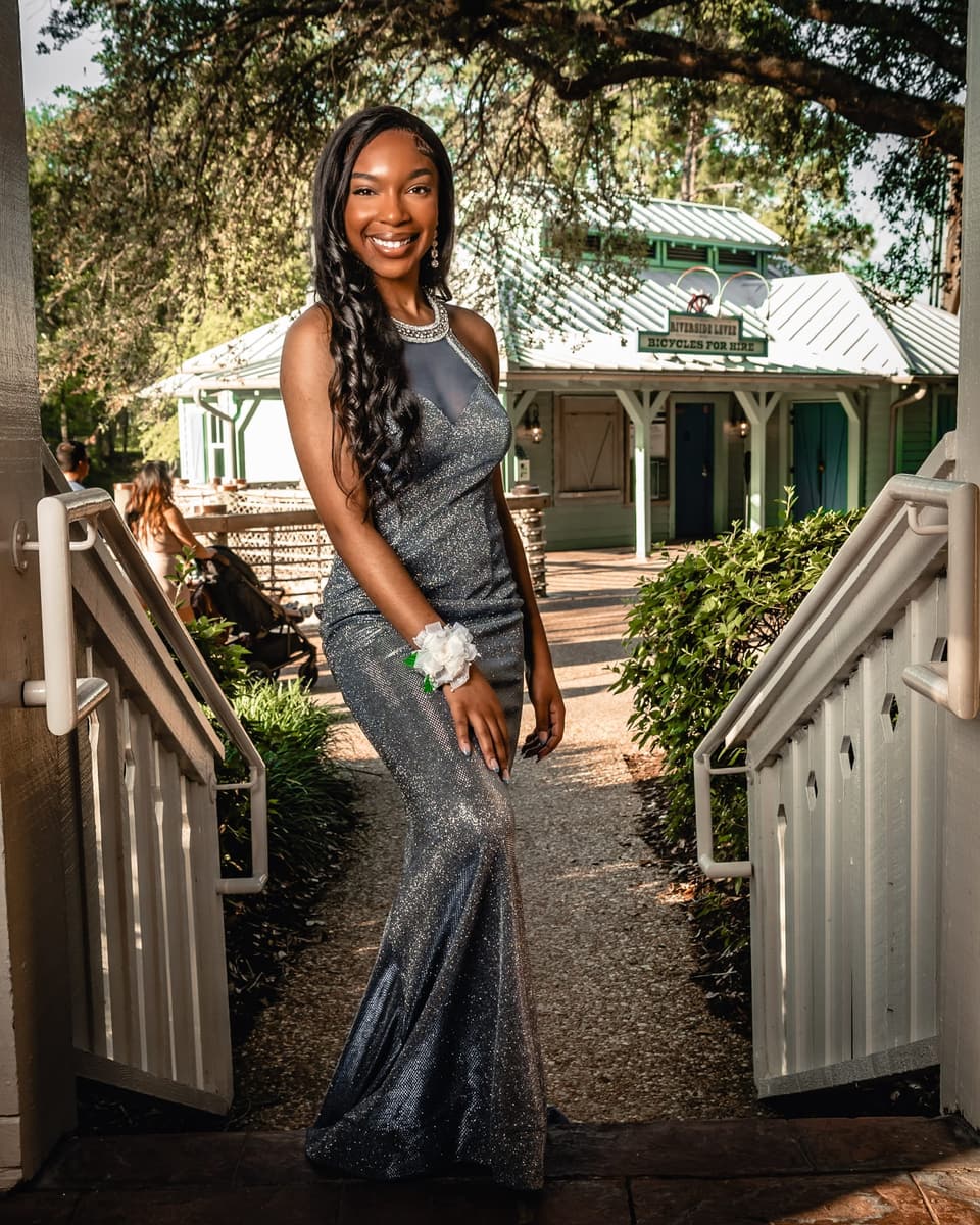 Prom — photograph 8 of 38