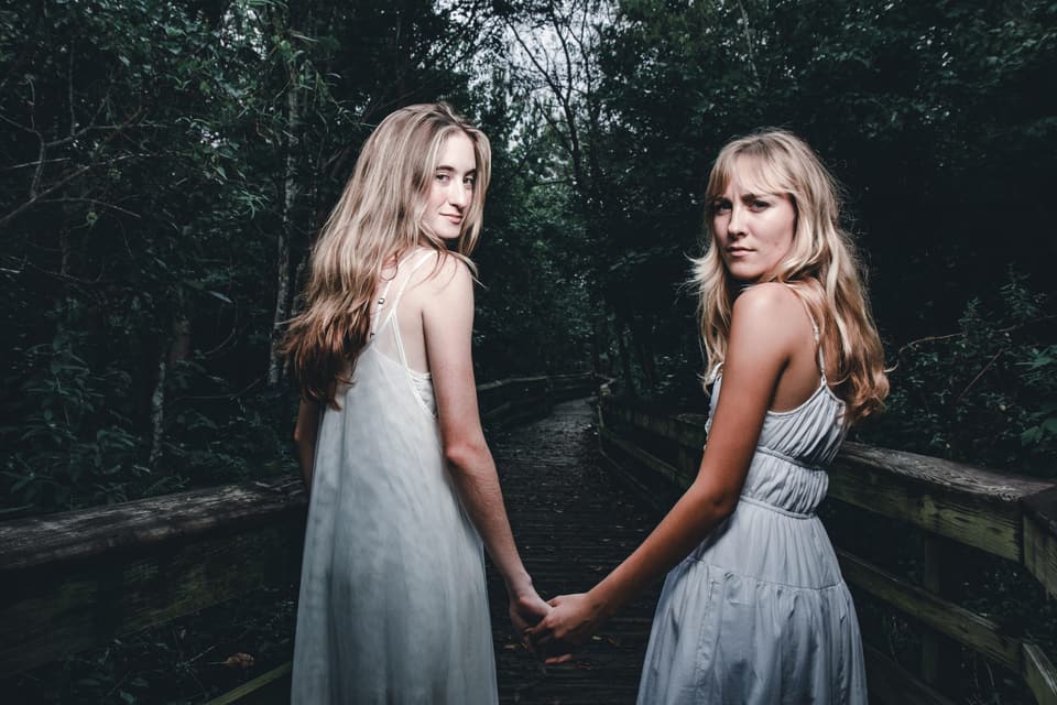Care + Ella — photograph 2 of 10