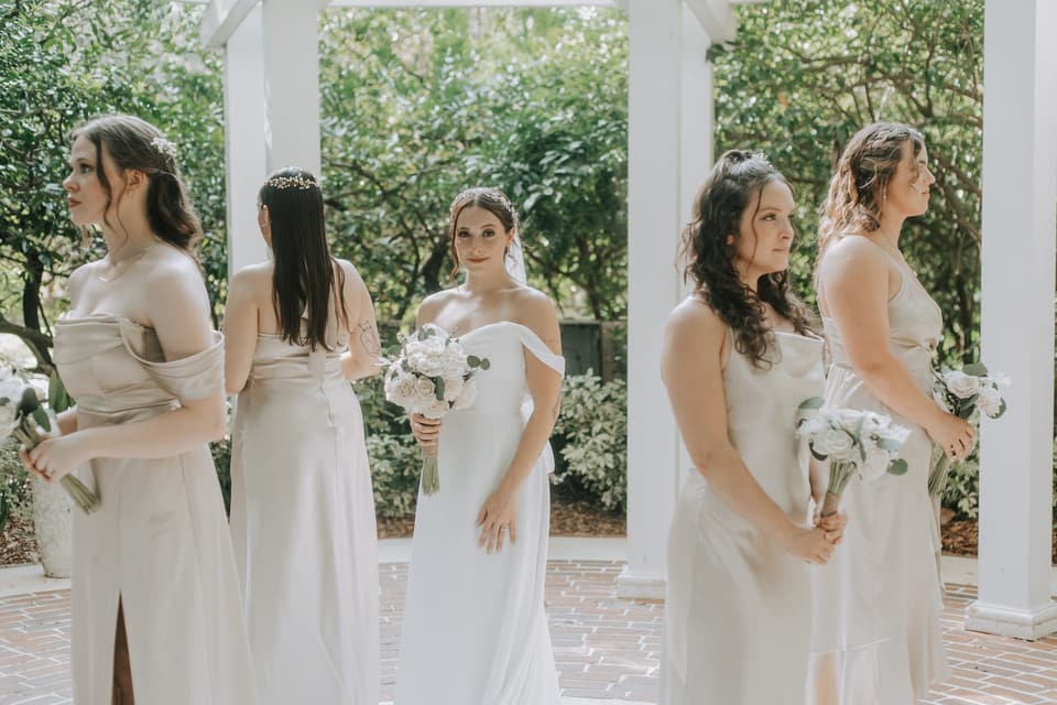 Leah + Colton — photograph 21 of 33